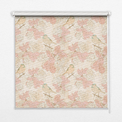 Fensterrollo mit Vögeln zwischen den Blumen