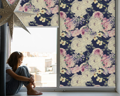 Fensterrollo innen in der Ausführung Rosen