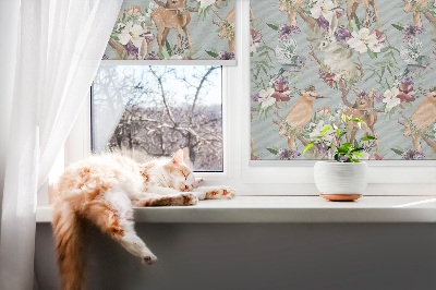 Fensterrollo mit Rehen, Vögeln und Kaninchen