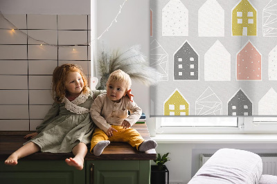 Fensterrollo innen mit gezeichneter Häuser-Motiv