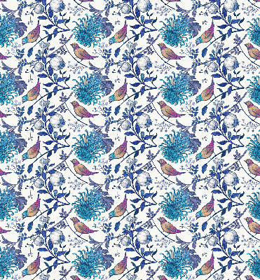 Fensterrollo in blauen Baumblüten
