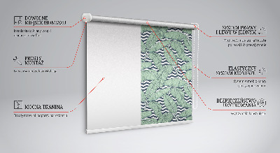 Fensterrollo mit Palmenblättern auf schwarz-weißem Hintergrund