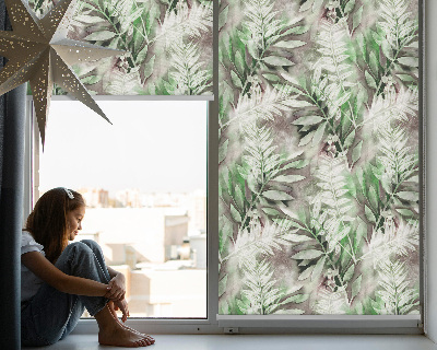 Fensterrollo innen mit glänzenden Blättern