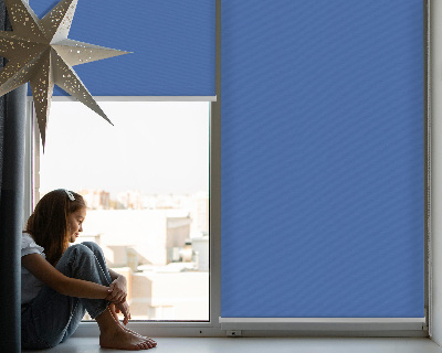 Fensterrollo in Blau