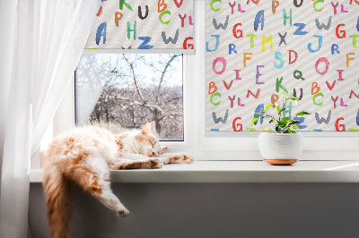 Fensterrollo innen in bunten Buchstaben