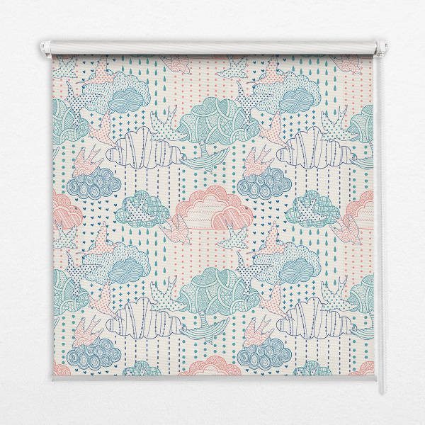 Rollo Fenster mit bunten Wolken und Mustern