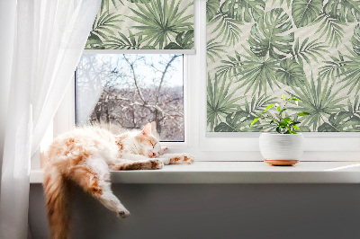 Fensterrollo mit verschiedenen Blättern