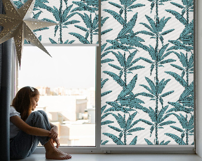 Rollo fenster mit Palmenblättern