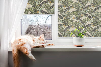Fensterrollo mit Blätter-Motiv