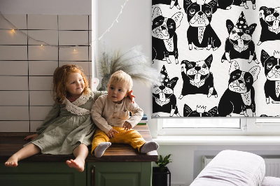 Fensterrollo mit gezeichneten Hunden