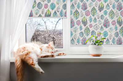 Rollo Fenster mit bunten Blättern