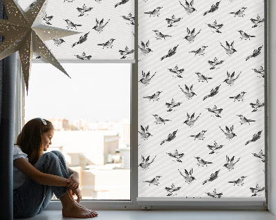 Fensterrollo mit Vogelmotiv