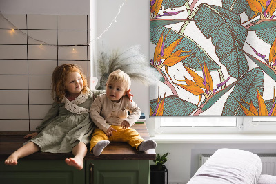 Fensterrollo innen mit Blüten- und Blättermotiv