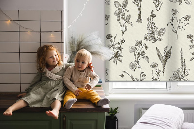Fensterrollo mit gezeichneten Blumen