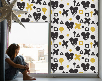 Fensterrollo mit schwarzen und gelben Mustern