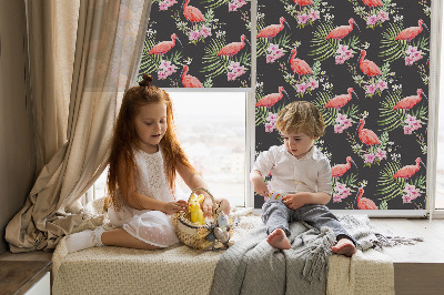 Fensterrollo innen mit Flamingos auf Pflanzen