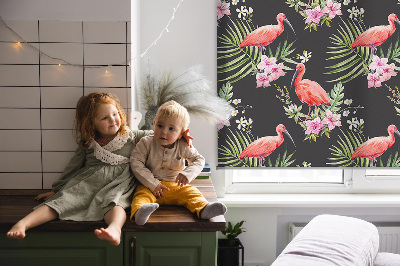 Fensterrollo innen mit Flamingos auf Pflanzen