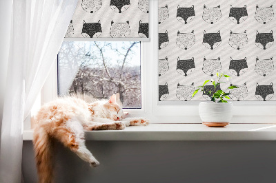 Fensterrollo mit gezeichneten Fuchsköpfen