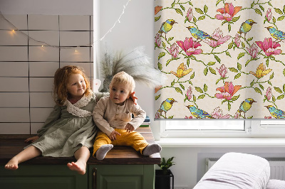 Fensterrollo mit Vögeln auf Blumen