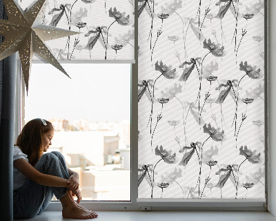Rollo Fenster mit Zeichnungen von Blumen