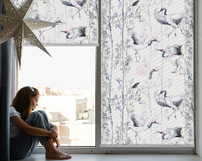 Fensterrollo mit Reiher- und Baummotiv