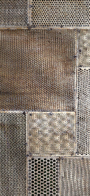Fensterrollo aus Metallwand