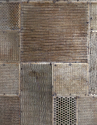 Fensterrollo aus Metallwand