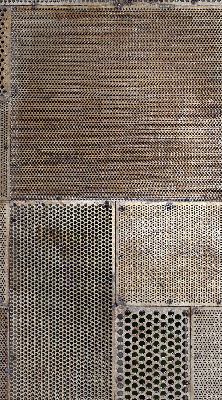 Fensterrollo aus Metallwand