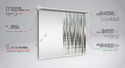 Fensterrollo innen als Spiegelabstraktion