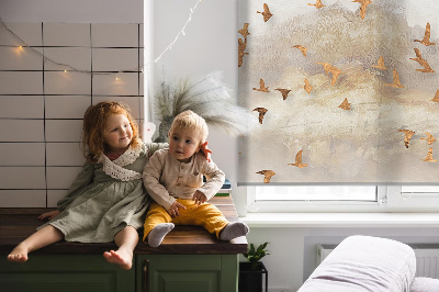 Fensterrollo innen ein Vogelschwarm