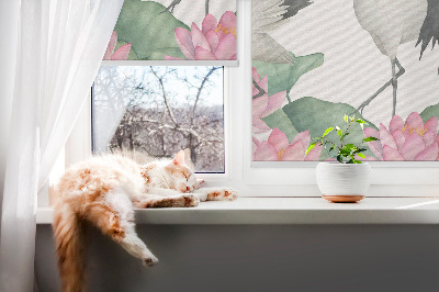 Fensterrollo mit Kranichen in den Lilien