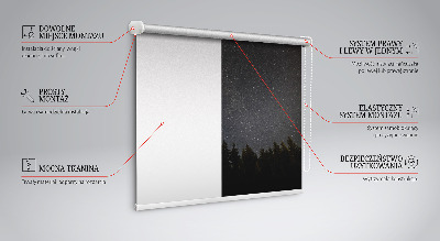 Fensterrollo mit Sternenmuster am Himmel