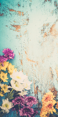 Fensterrollo innen mit Blumenmuster auf blauem Hintergrund