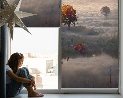 Fensterrollo innen im Design „Bäume im Nebel“
