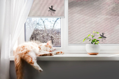 Rollo Fenster in der Ausführung Kirschblütengarten
