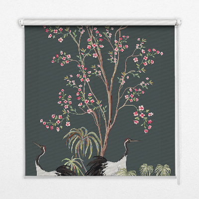 Fensterrollo mit Vögeln am Rosenstrauch