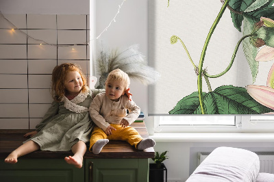 Rollo Fenster in rosa Farbe mit Blumenmotiv