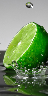Rollo lichtundurchlässig mit Motiv Limetten im Wasser