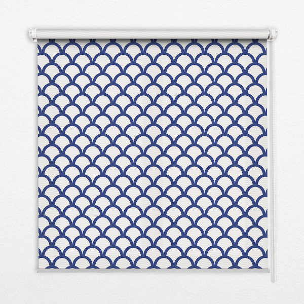 Fenster Rollo in blauem Schuppenmuster