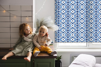 Fenster Rollo in Blau mit geometrischem Muster