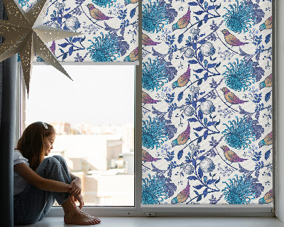 Fenster Rollo mit blauem Baumblütenmuster