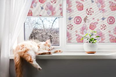 Fenster Rollo mit rosafarbenem Motiv aus Luftballons, Donuts und Häschen