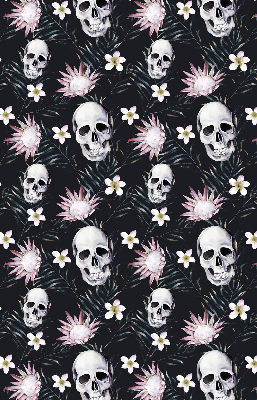 Verdunkelungsrollo mit einem Motiv aus einem Schädel zwischen Blumen