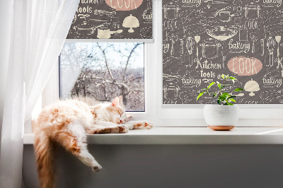 Fenster Rollo Küchenutensilien für die Montage und Pflege