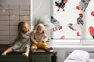 Fenster Rollo mit Hähnen als Muster