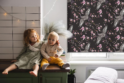 Fenster Rollo mit Motiv aus Reihern und Blumen