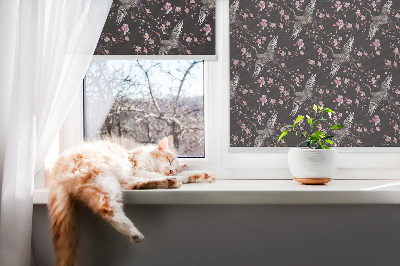 Fenster Rollo mit Motiv aus Reihern und Blumen