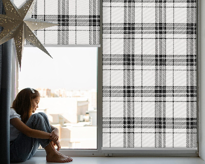 Fenster Rollo in Grautönen mit Tartanmuster