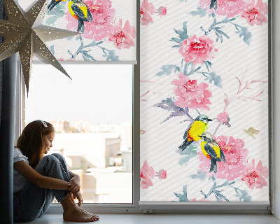 Fenster Rollo mit einem Muster aus Vögeln auf Blumen