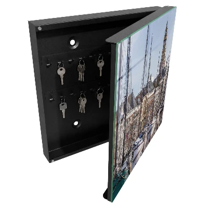 Schlüsselschrank Segel auf dem Wasser